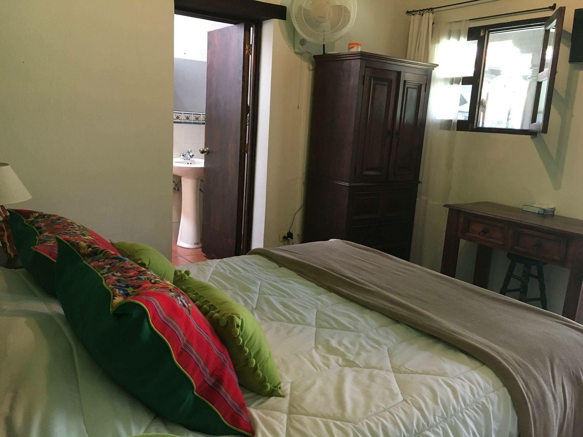 Casa Naranjo Bed & Breakfast Antigua Dış mekan fotoğraf